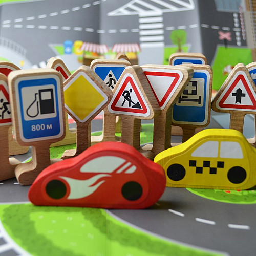 Навчальний набір Дорожні знаки з дорогами (18 елементів)