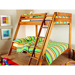 Деревянная двухъярусная кровать