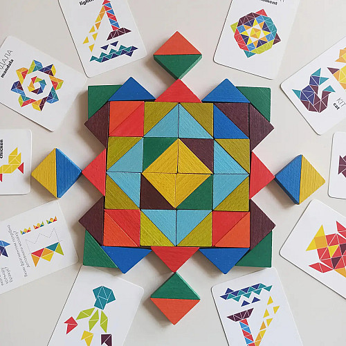 Розвиваюча дерев'яна іграшка Трикутна мозаїка (64 елементи)