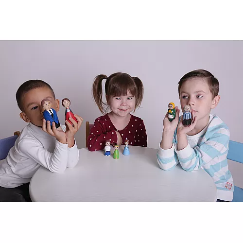 Игровой набор фигурок Семья (7 шт) от Hega Игровой набор фигурок Семья (7 шт) от Hega