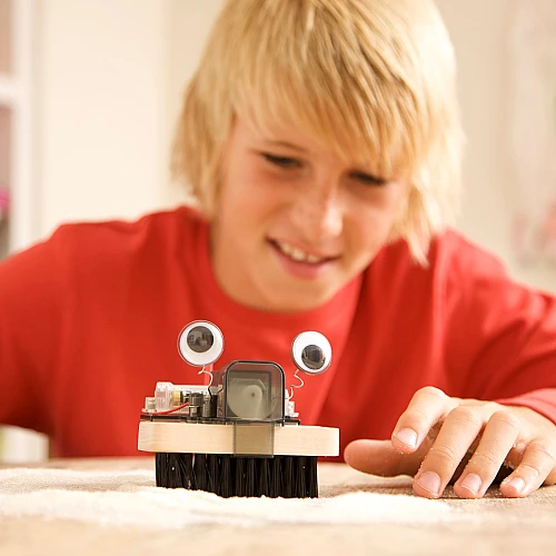 Научный STEM набор Робот-щетка от 4M