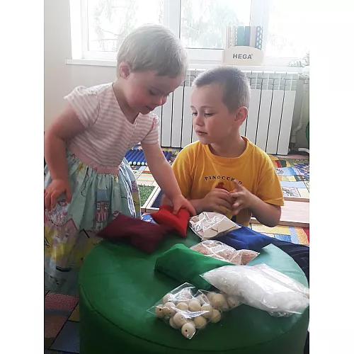 Великий розвиваючий набір Сенсорні мішечки (12 шт) від Hega Великий розвиваючий набір Сенсорні мішечки (12 шт) від Hega