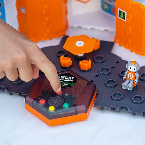 Развивающий STEM набор Космическая базовая станция от Educational Insights Развивающий STEM набор Космическая базовая станция от Educational Insights