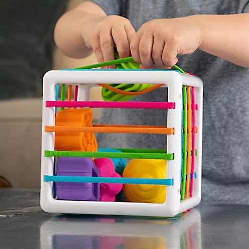 Развивающий сенсорный набор Куб сортер с фигурами (6 шт) от Fat Brain Toys Развивающий сенсорный набор Куб сортер с фигурами (6 шт) от Fat Brain Toys