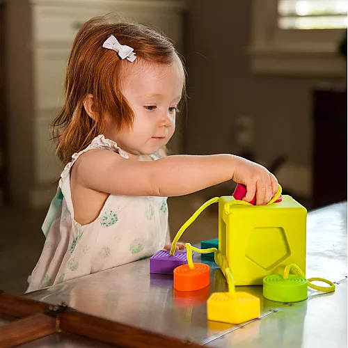 Сенсорно-тактильный Кубик от Fat Brain Toys Сенсорно-тактильный Кубик от Fat Brain Toys