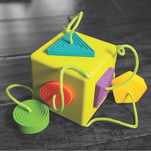 Сенсорно-тактильный Кубик от Fat Brain Toys Сенсорно-тактильный Кубик от Fat Brain Toys