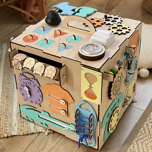 Развивающая игрушка Бизикуб 35х35 см