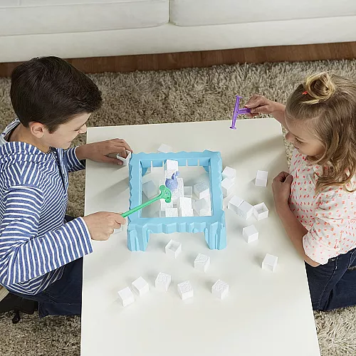Настольная игра Не сломай лед! от Hasbro Настольная игра Не сломай лед! от Hasbro