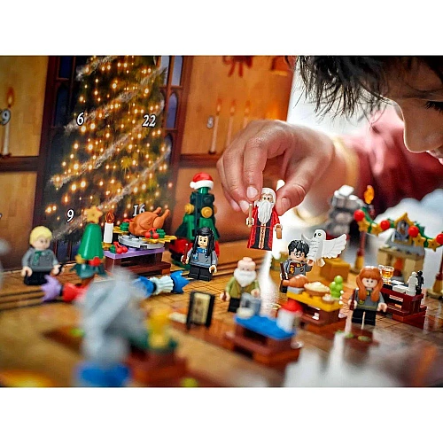 Адвент календар з конструктором Гаррі Поттер (301 деталей) від LEGO Адвент календар з конструктором Гаррі Поттер (301 деталей) від LEGO