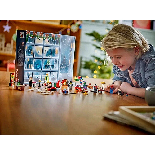 Адвент-календар конструктор Людина-павук (246 деталей) від LEGO