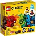 Логический строительный конструктор Лего кубики и колеса (653 шт) от LEGO