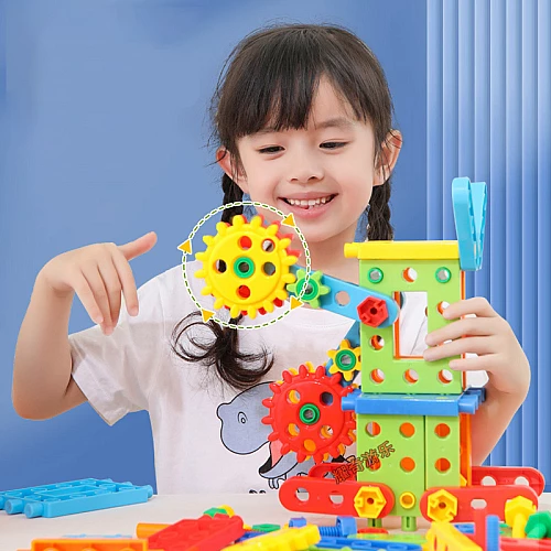 Развивающий блоковый конструктор с шестеренками в чемодане от Obetty