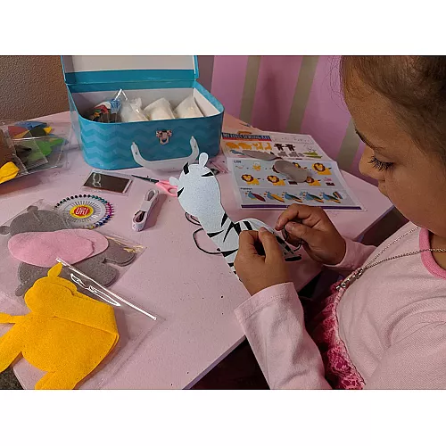 Набір для шиття Сафарі тварини (7 шт) від Craftster's Sewing kits Набір для шиття Сафарі тварини (7 шт) від Craftster's Sewing kits