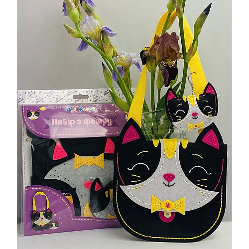 Набор для творчества сумка и брелок из фетра Котик