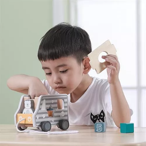 Розвиваюча дерев'яна каталка-сортер Машинка від Viga Toys Розвиваюча дерев'яна каталка-сортер Машинка від Viga Toys