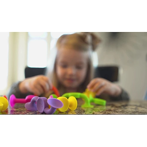 Развивающий конструктор на присосках Сквигз стартовый набор (24 шт) от Fat Brain Toys